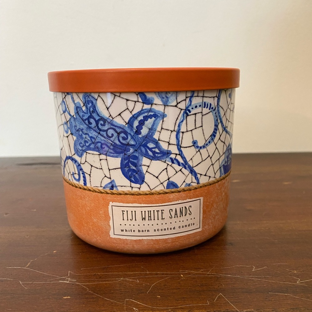 NWT RARE White Barn Fiji White Sands mosaic 3-wick candle